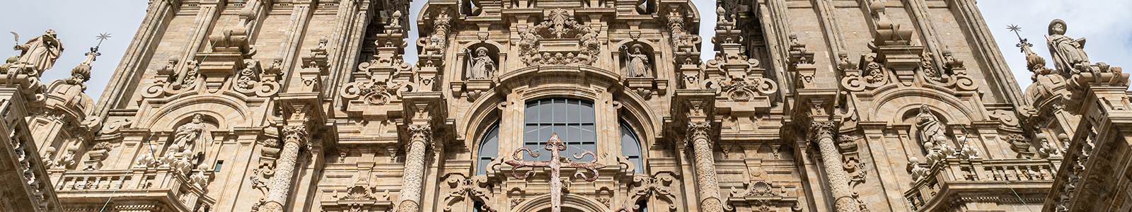 Art in Spain: from the Mosque of Córdoba and the Cathedral of Santiago to Gaudí, Picasso and Dalí